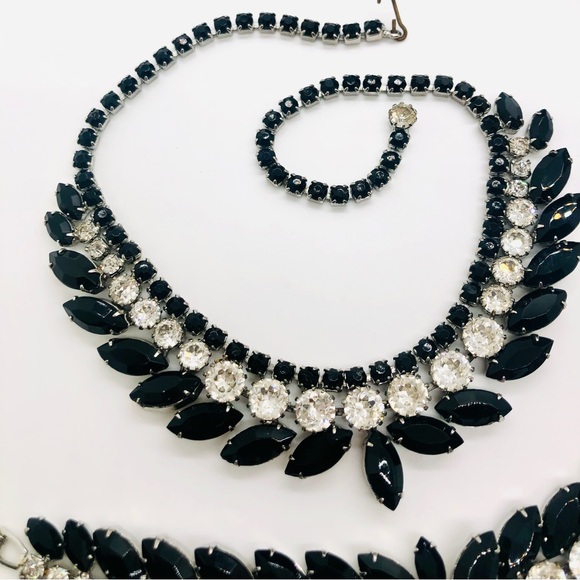 Vintage WEISS Black Crystal Demi Parure Necklace Bracelet Set - Picture 7 of 17